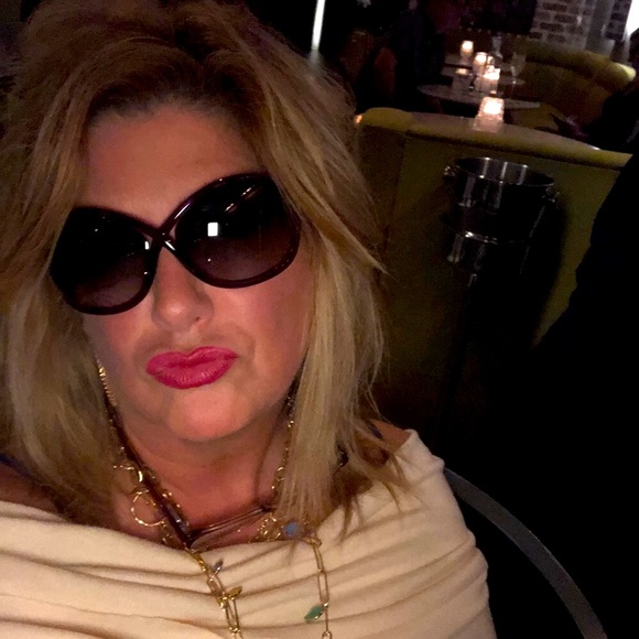 Kelly 🌷TOP RATE SELLER - Picture 6 of 13